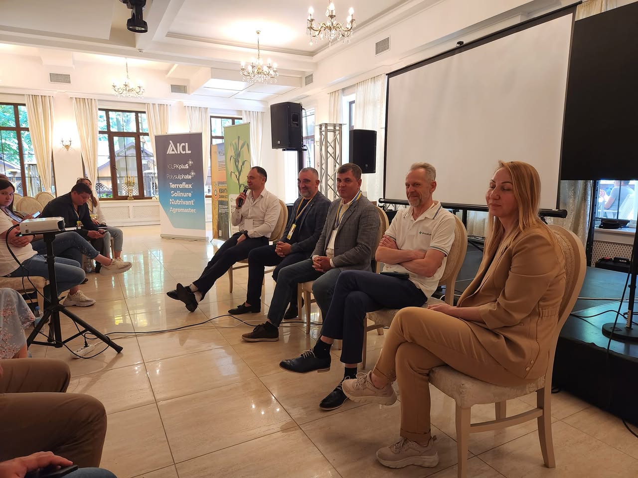 Конференція «Добрива Перемоги» — панельна дискусія